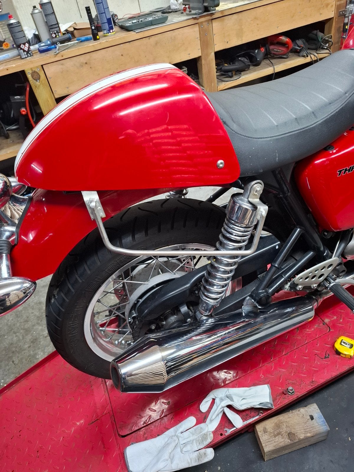triumph thruxton 900 beugels voor zijtassen, Ophalen of Verzenden, Gebruikt