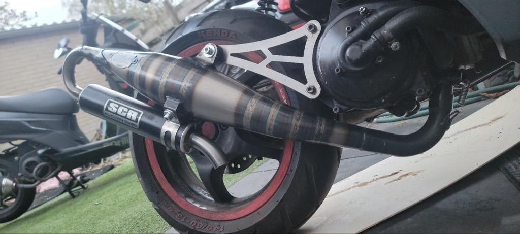 YAMAHA AEROX 2012 70CC Malossi met 123, Ophalen, Tweetakt, Aerox, Maximaal 45 km/u