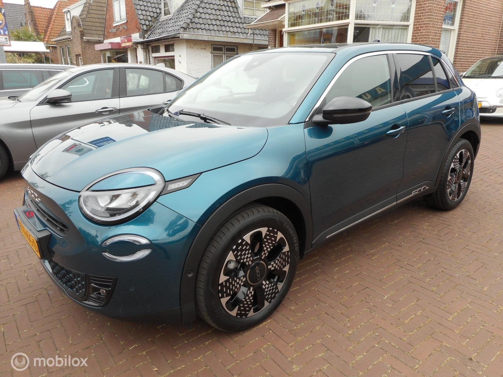 Fiat 600 1.2 Hybrid 100 La Prima, Auto's, Dealer onderhouden, 8 pk, Gebruikt, Euro 6