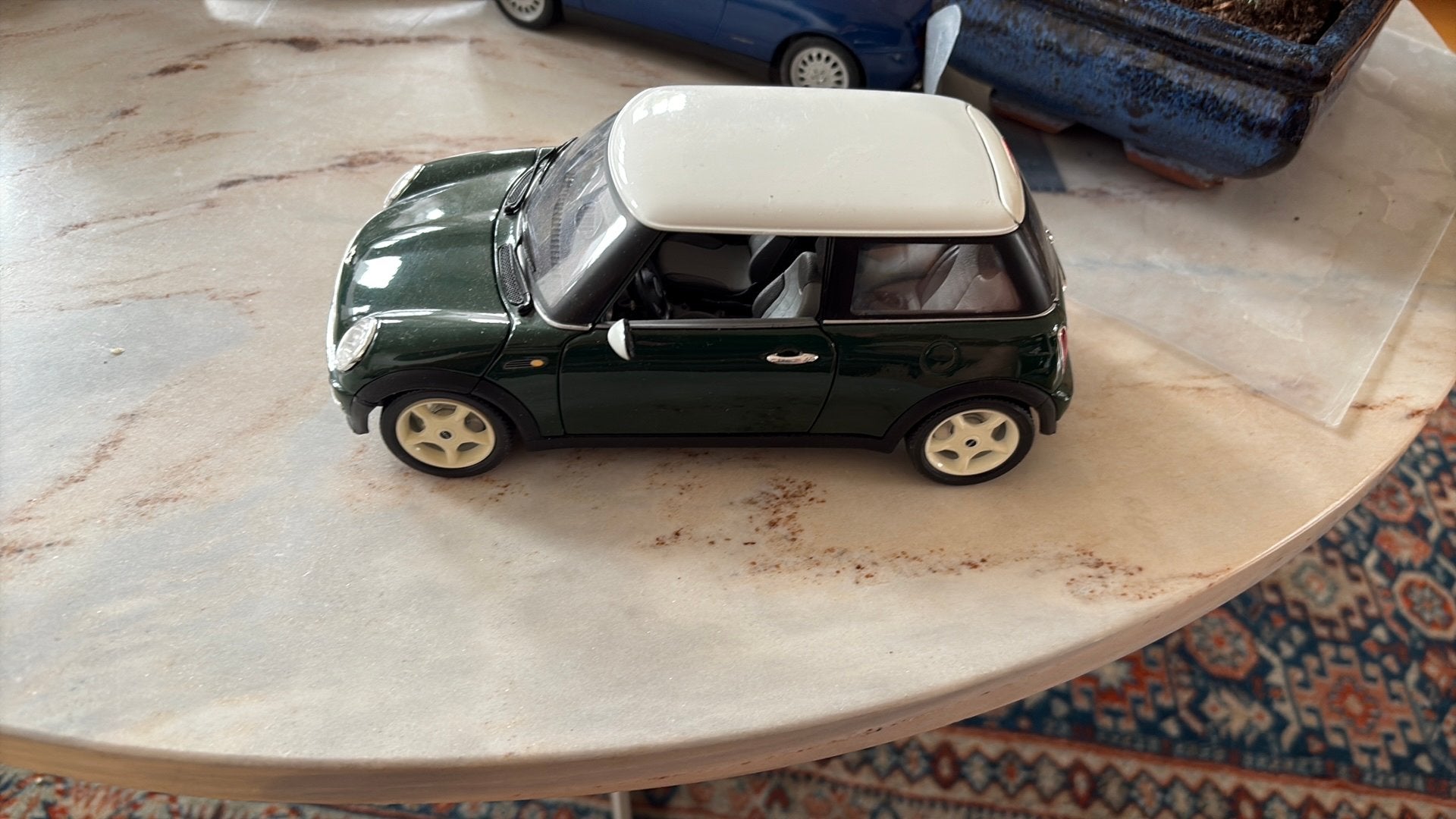 Burago Mini Cooper 1:18, Ophalen of Verzenden, Zo goed als nieuw, Bburago