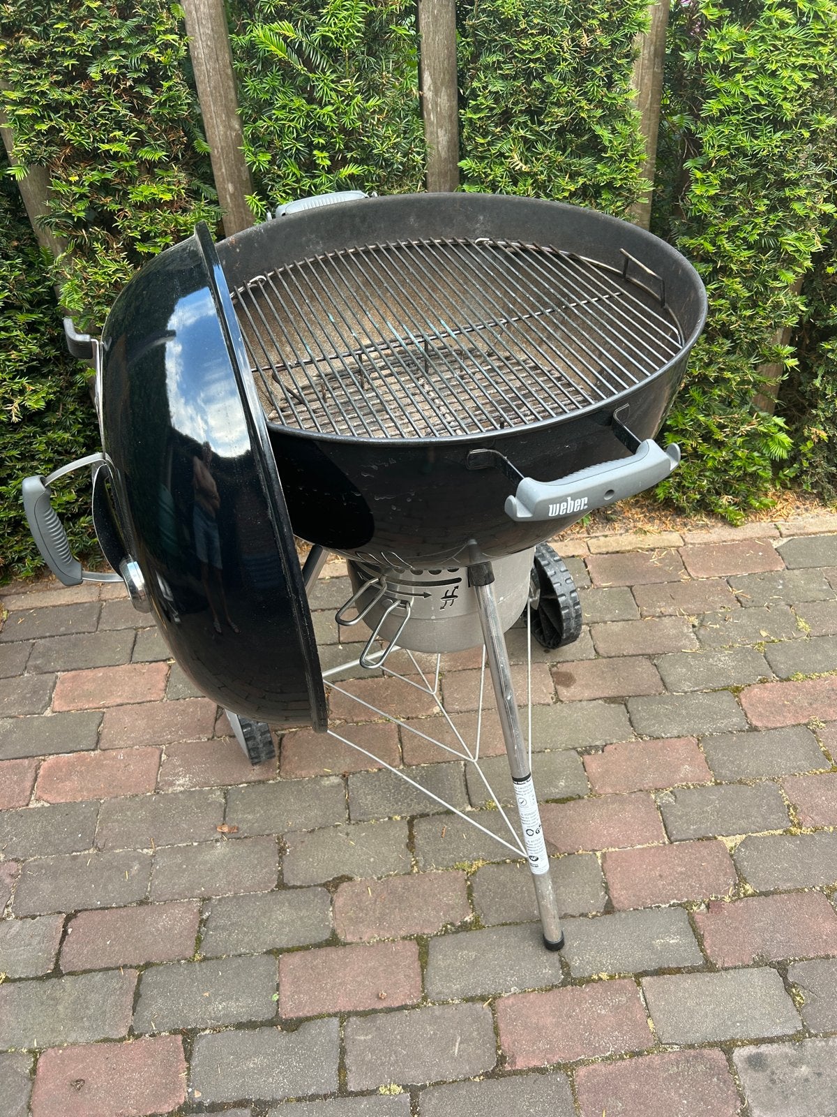 Weber 57 cm Houtskoolbarbecue, Ophalen, Gebruikt