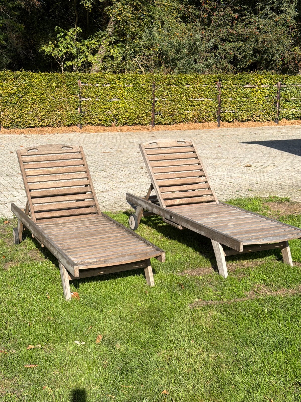 2x Houten Ligstoelen met Wielen - Verstelbaar, Tuin en Terras, Ophalen, Gebruikt, Hout, Verstelbaar