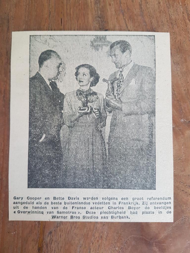 Prijzen voor acteurs Gary Cooper en Bette Davis (1948), Verzamelen, Tijdschriften, Kranten en Knipsels, Ophalen of Verzenden, 1940 tot 1960