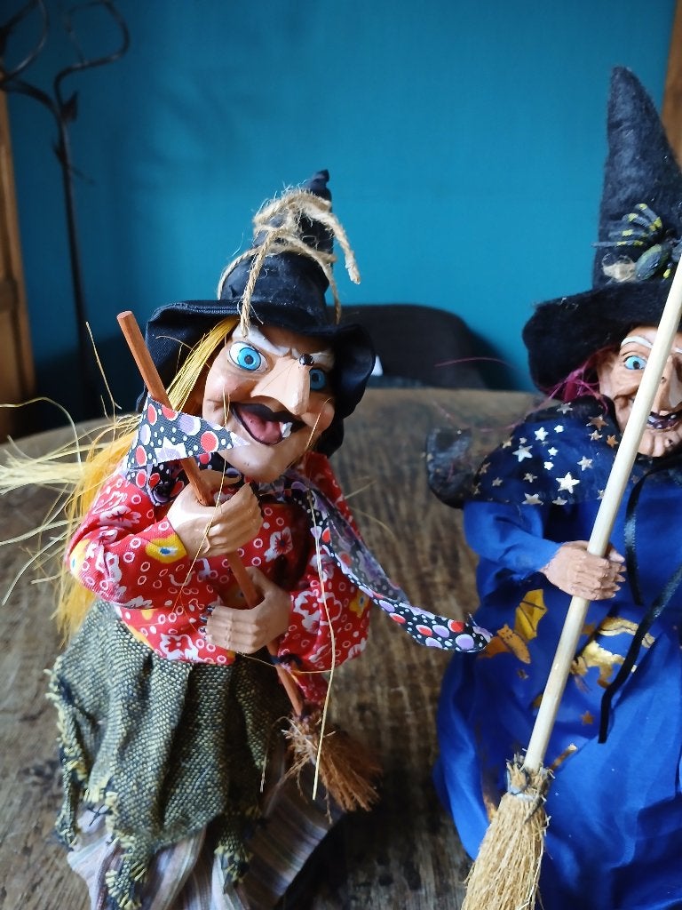 3 veelzijdige heksen, Gebruikt, Meerkleurig, Overige stijlen, Ophalen of Verzenden