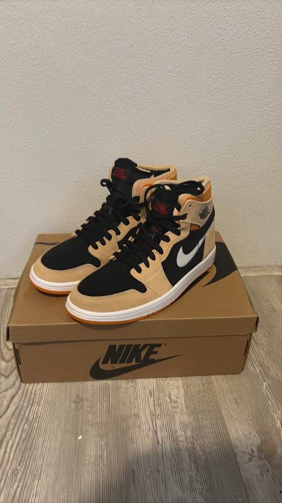 JORDAN Schoenen 1 High Zoom Air CMFT Pumpkin Spice, Ophalen, Nieuw