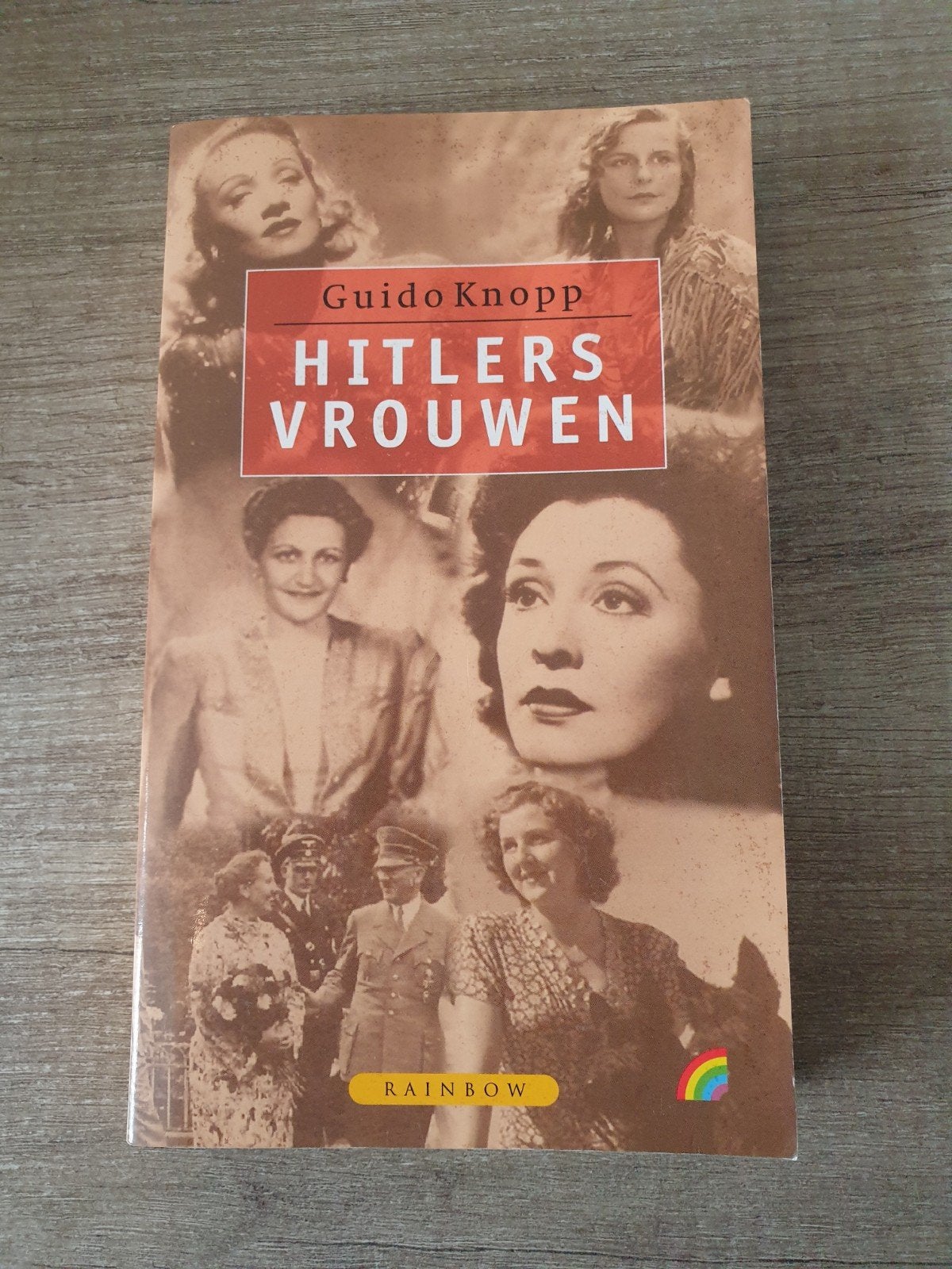 Hitlers Vrouwen - Guido Knopp, Ophalen of Verzenden, Gelezen, Guido Knopp