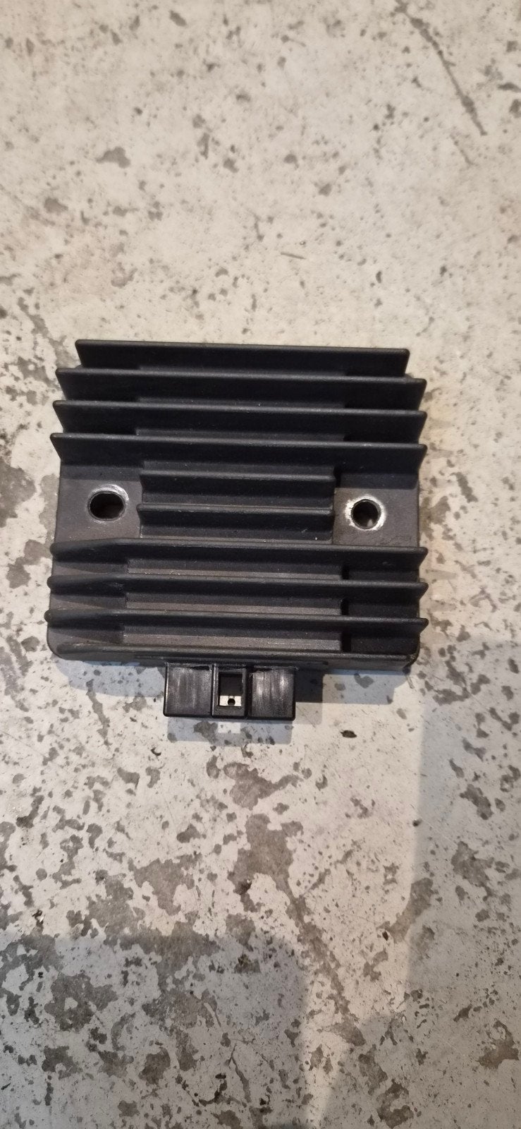 Spanningsregelaar SH713AA G4.9.2 XT660R/X, Motoren, Ophalen of Verzenden, Gebruikt