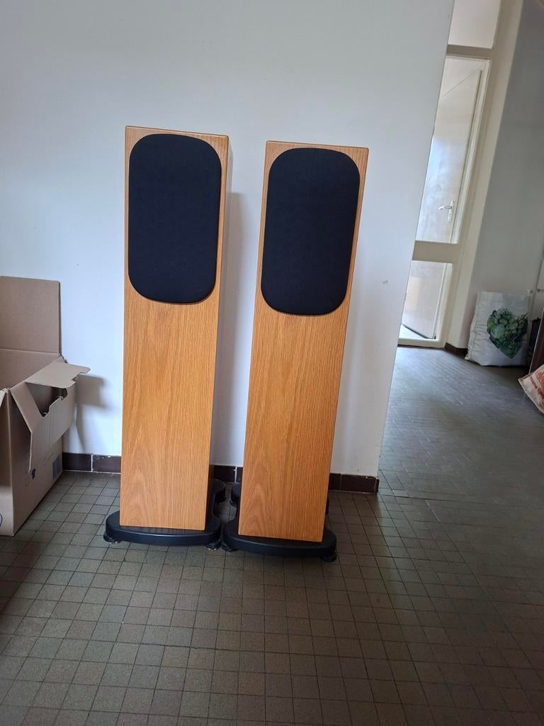 Monitor Audio Speakers - Goede staat, 85x19x22 cm, Ophalen, Gebruikt, Front, Rear of Stereo speakers, Overige merken