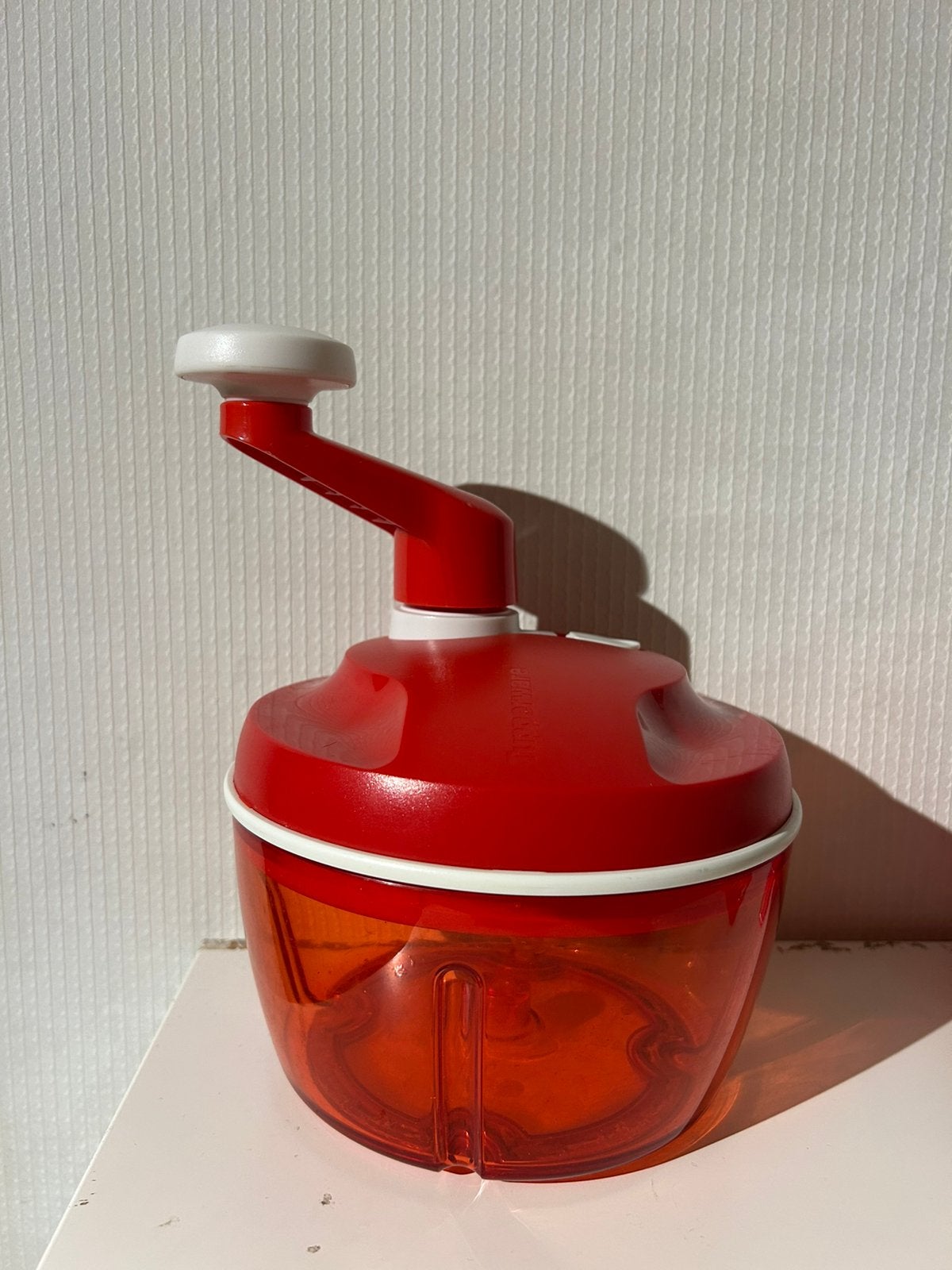 Tupperware Turbo Chef - Rode Hakmolen ( met accessoires ), Huis en Inrichting, Keuken | Tupperware, Ophalen of Verzenden