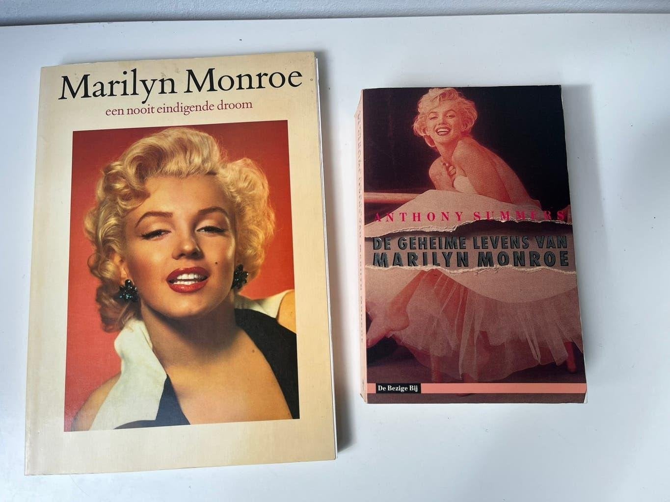 2 boeken over Marilyn Monroe met poster samen voor 1 tientje, Ophalen of Verzenden, Zo goed als nieuw