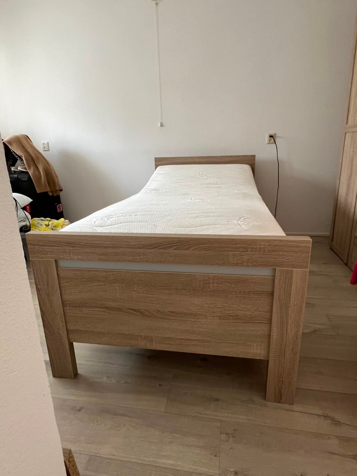 2x Seniorenbed 100x210 met elektrische lattenbodem en matras, Ophalen, Verstelbaar, 90 cm, Eenpersoons