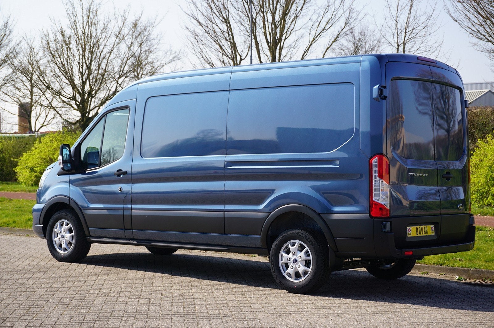 Ford Transit 350L 170PK L3H2 Limited AUT BPM VRIJ! 12" Sync4, 4 cilinders, Blauw, Bedrijf, Diesel