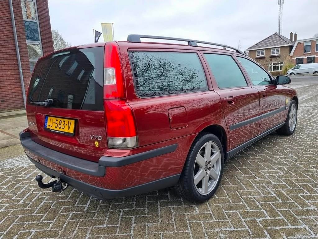 Volvo V70 2.4T, APK nieuw, 200PK AUT 2000 Rood,  ruil diesel, Stof, Zwart, V70, Stationwagon