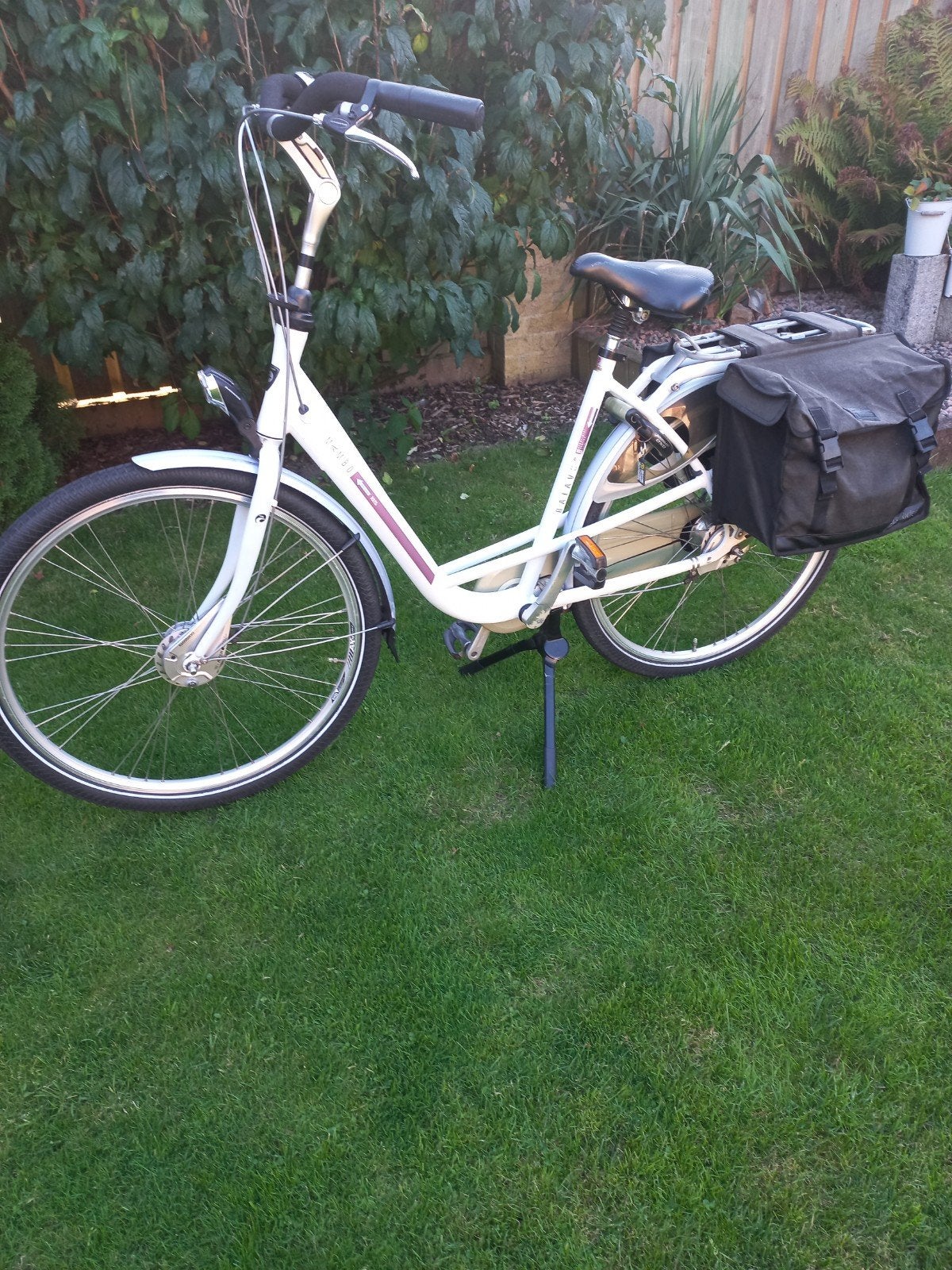 Batavus Mambo mamafiets met Lage Instap en Fietstassen, Fietsen en Brommers, Fietsen | Dames | Damesfietsen, Ophalen, Batavus