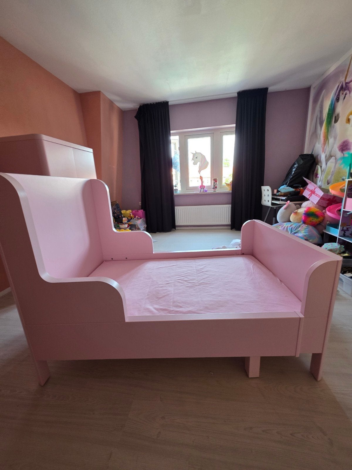 Roze meisjes groei bed en kledingkast - Zo goed als nieuw, Ophalen