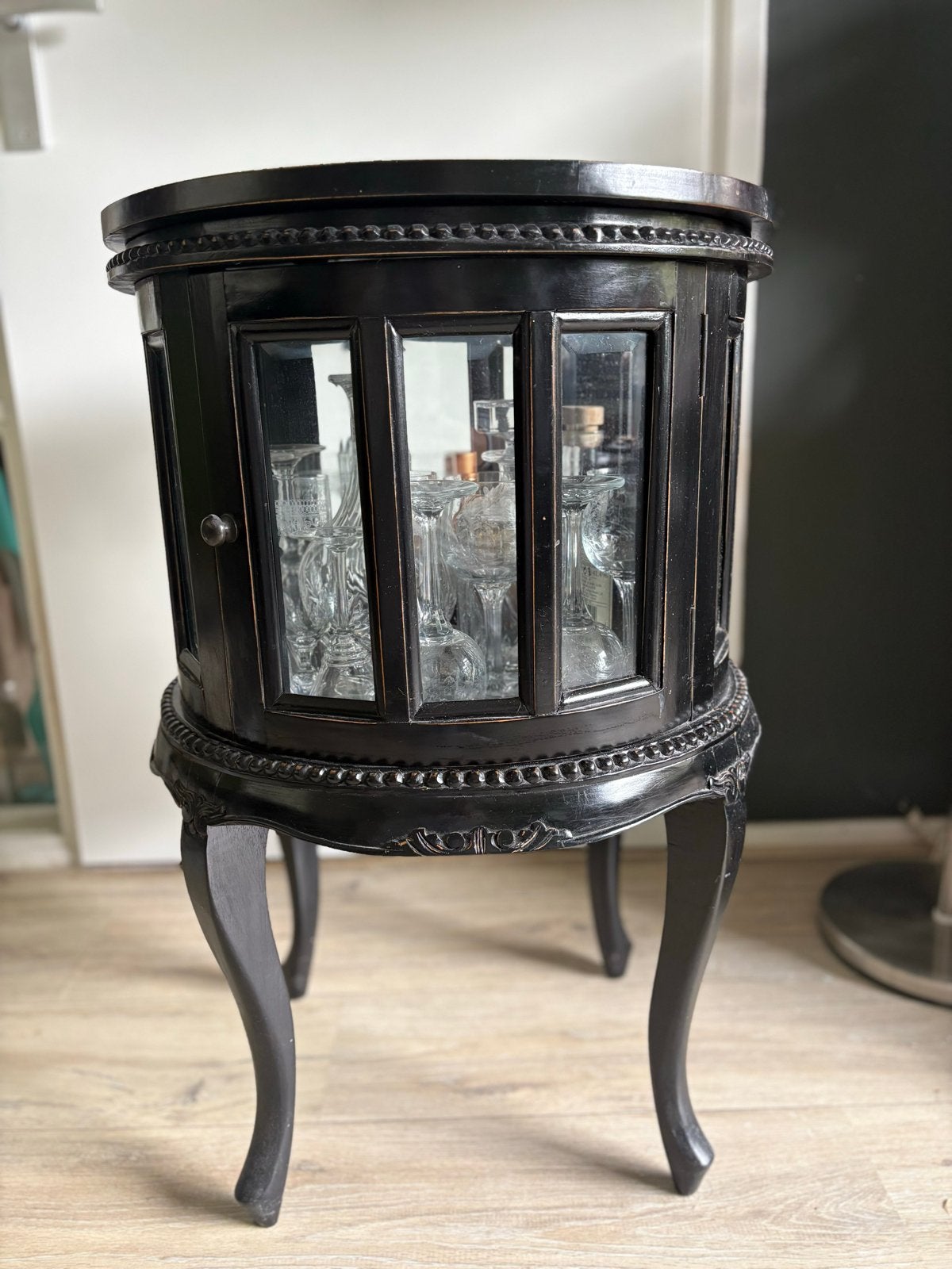 Barok gothic steampunk stijl drankkastje minibar, Ophalen