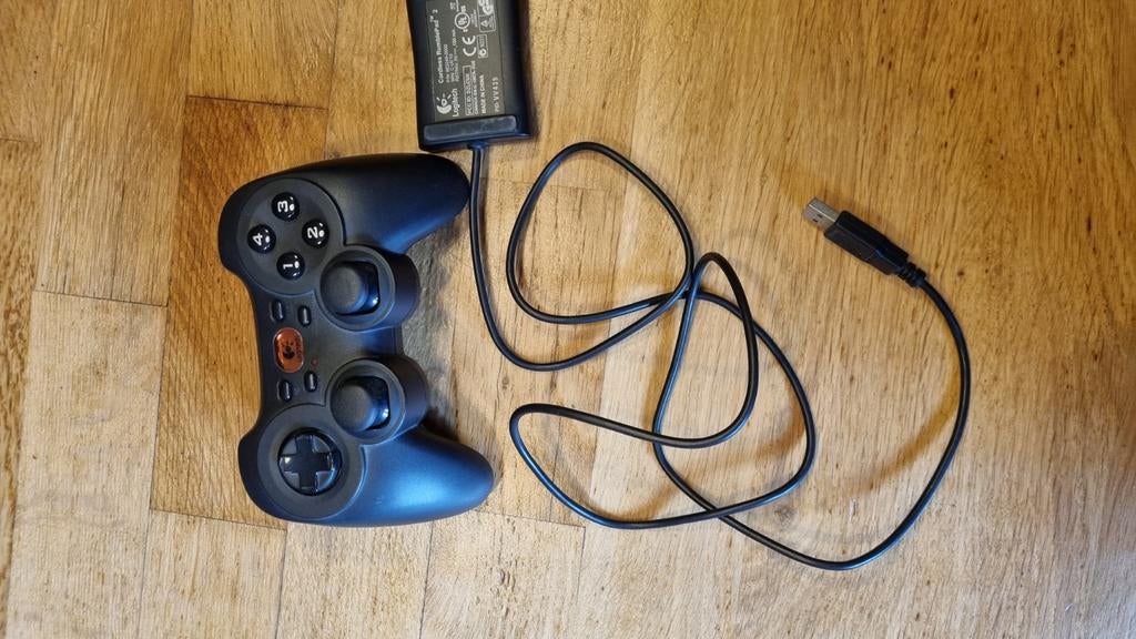 Logitech Gamepad - Draadloze Controller voor PC Gaming, Spelcomputers en Games, Spelcomputers | Overige Accessoires, Gebruikt