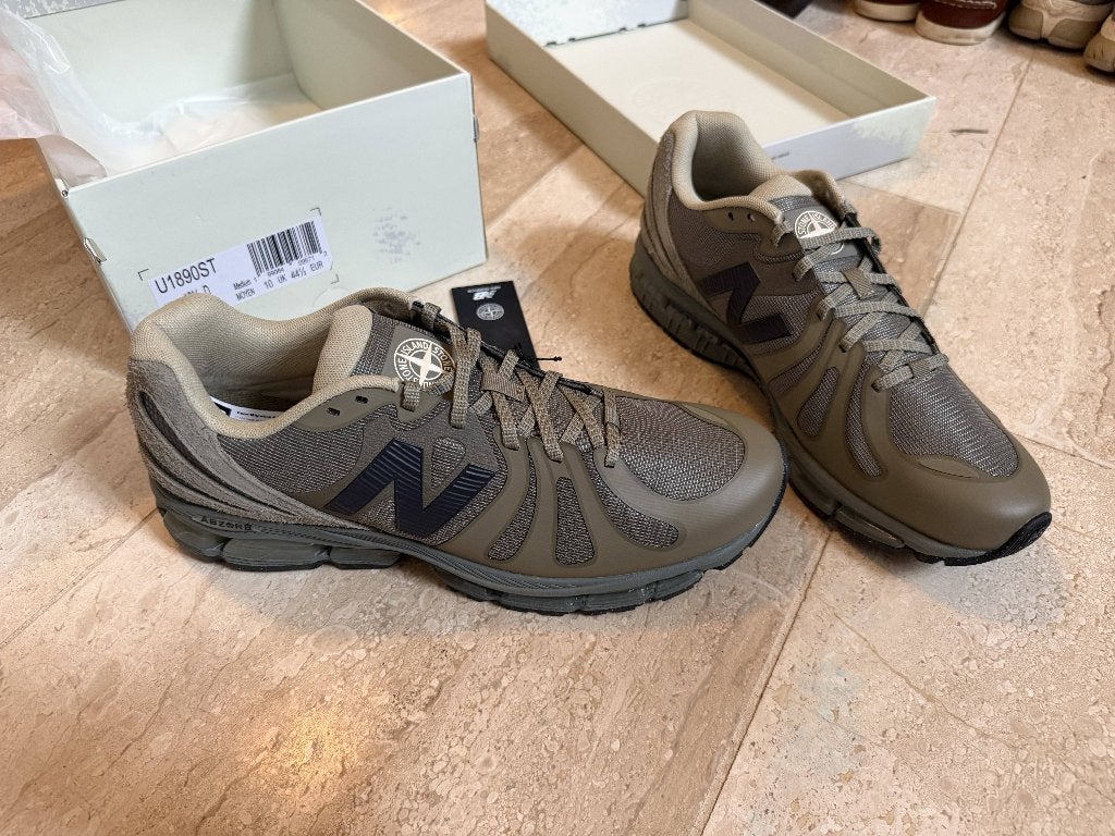 Stone Island x New Balance 1890 'Covert Green' maat 44.5, Ophalen of Verzenden, Nieuw, Overige kleuren, Stone Island