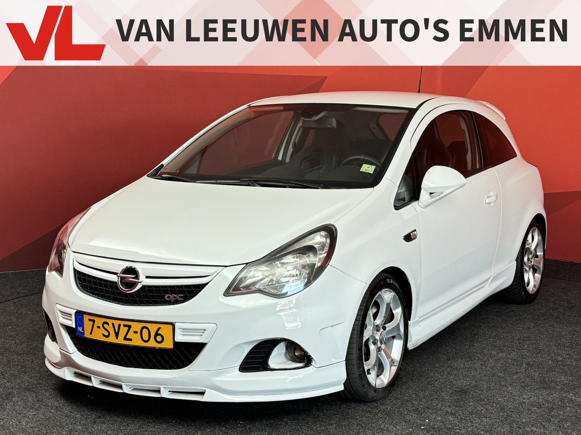 Opel Corsa 1.6-16V Turbo OPC | Recaro | Climate Control | 19, Auto's, Voorwielaandrijving, Euro 5, Gebruikt, Zwart