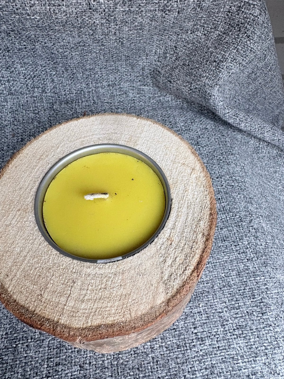 Te koop ,Citronella Kaars in Houten Stam - Per Stuk, Bruin, Nieuw, Ophalen of Verzenden, Kaars
