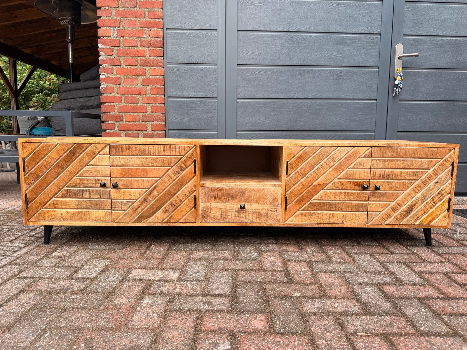 TV-meubel van mangohout - 200cm breed, Ophalen, Zo goed als nieuw, 200 cm of meer, Minder dan 100 cm