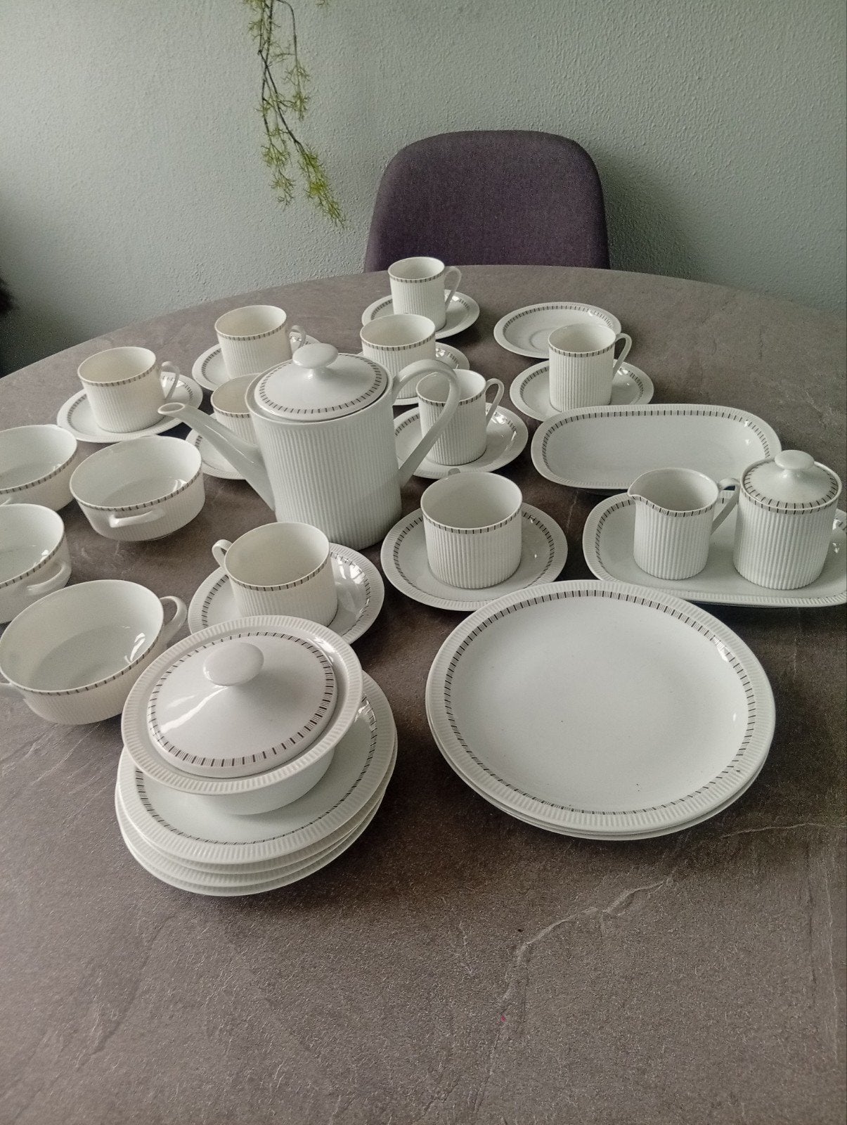 Arzberg servies - Wit met subtiele rand, Ophalen, Zo goed als nieuw, Effen, Porselein