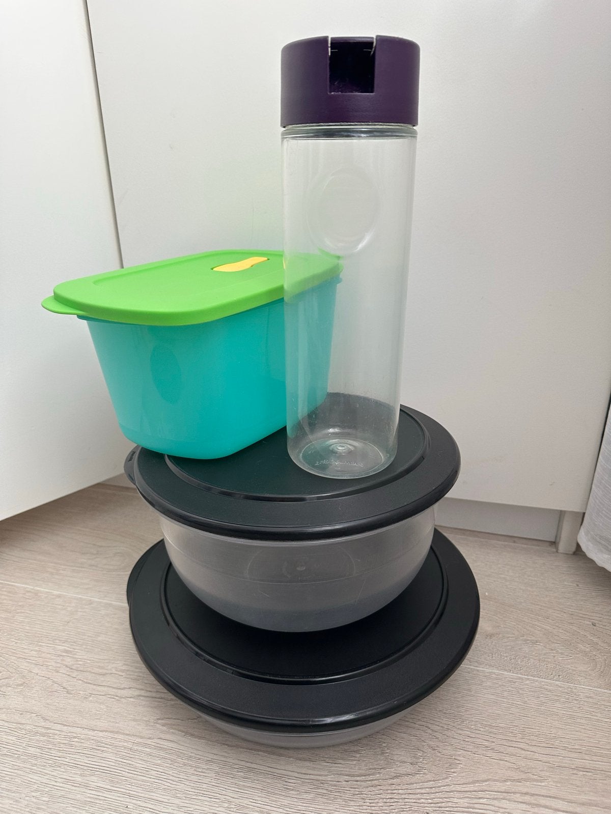Tupperware set: bak, kom en oliefles, Huis en Inrichting, Keuken | Tupperware, Ophalen, Gebruikt, Groen, Bak of Kom
