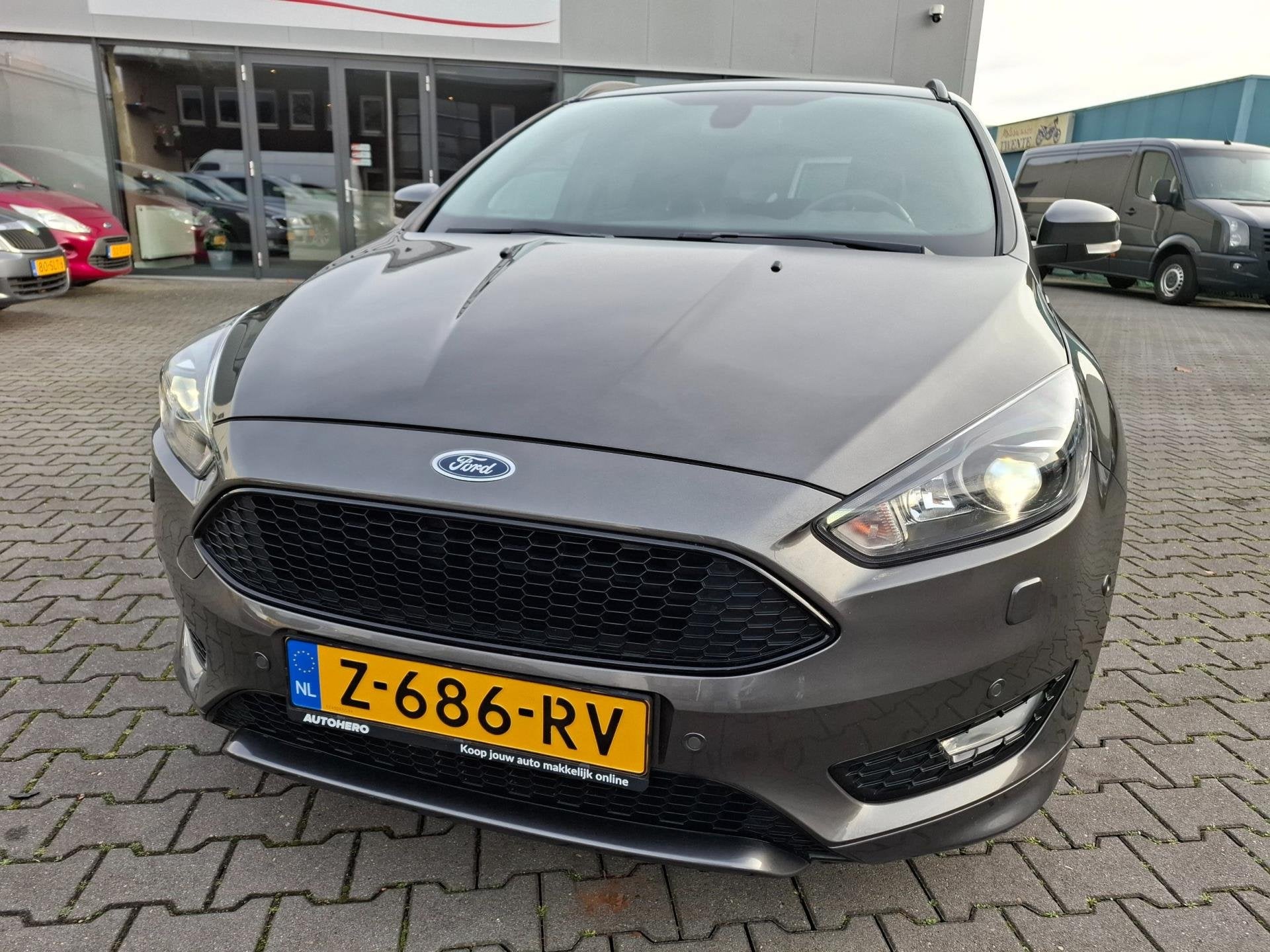 Ford Focus Wagon 1.5 Titanium Edition ST LINE AUTOMAAT/NAVI!, Stof, 4 cilinders, 690 kg, 182 pk