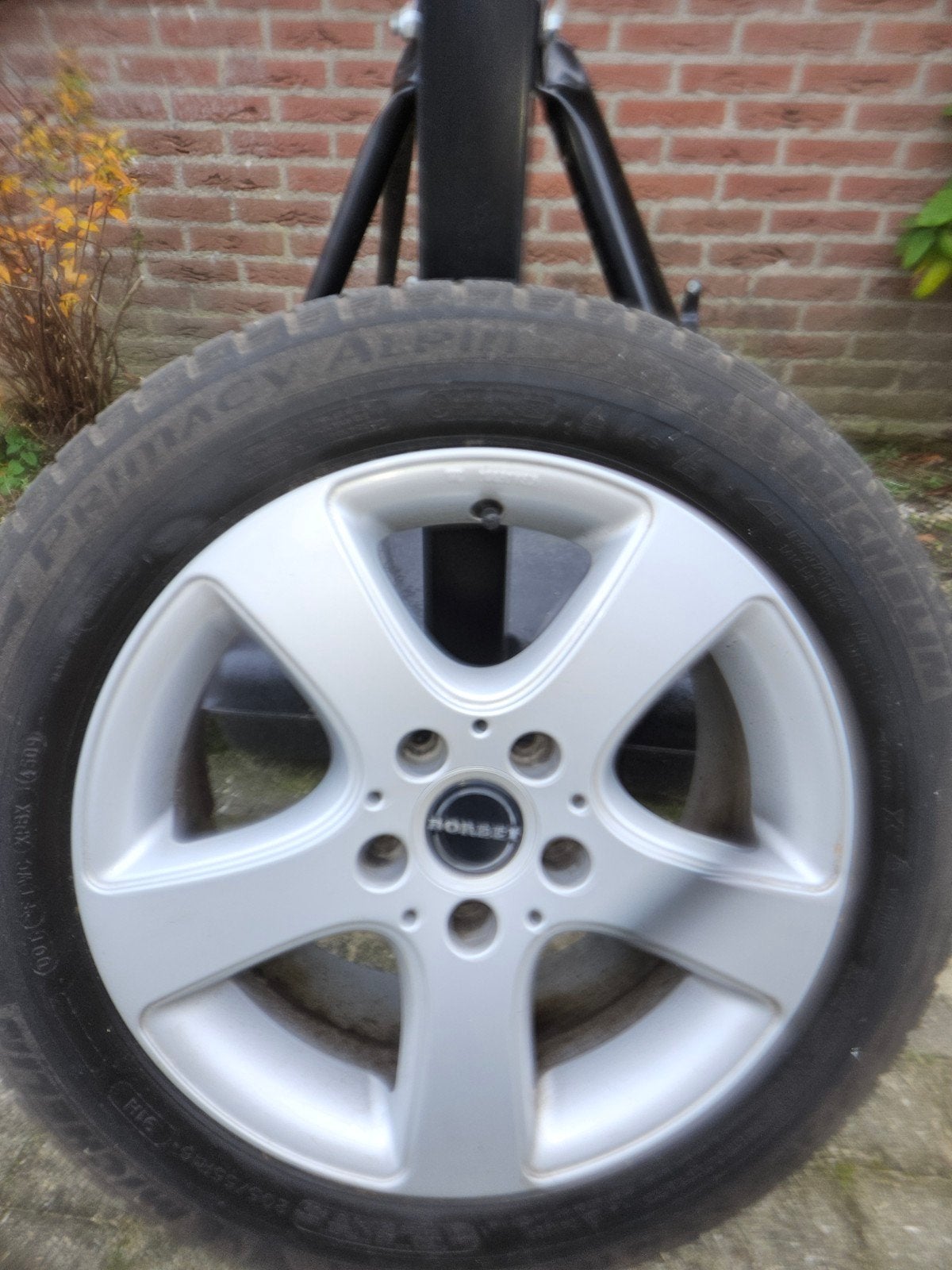 4x Borbet 16 inch velgen met Michelin winterbanden 205/55R16, Ophalen, Gebruikt, 16 inch, Banden en Velgen