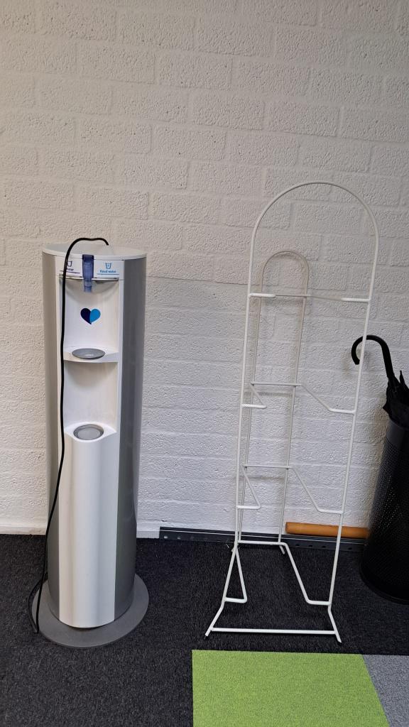 Waterkoeler Premium incl. flessen standaard, Ophalen, Zo goed als nieuw, Waterkoeler
