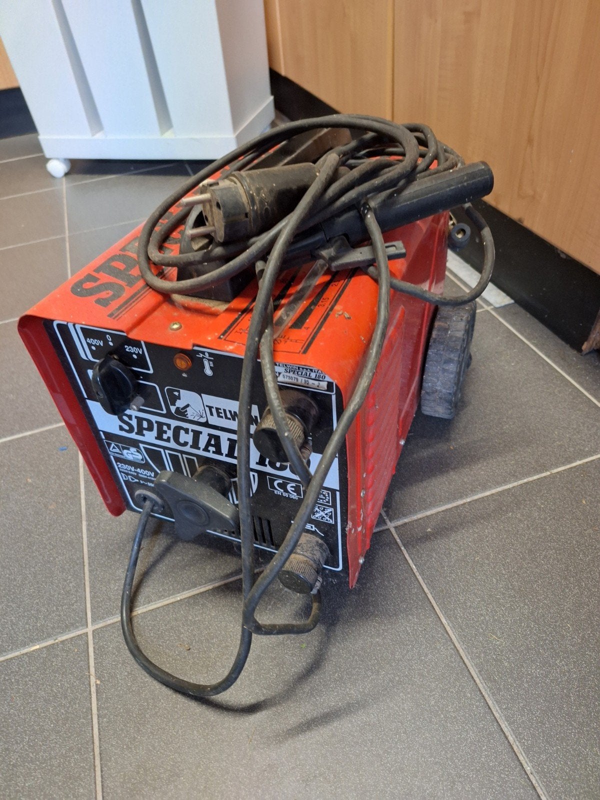Telwin Special 180 lasapparaat - 230V/400V, Ophalen, Gebruikt, 150 tot 250 ampère, Elektroden
