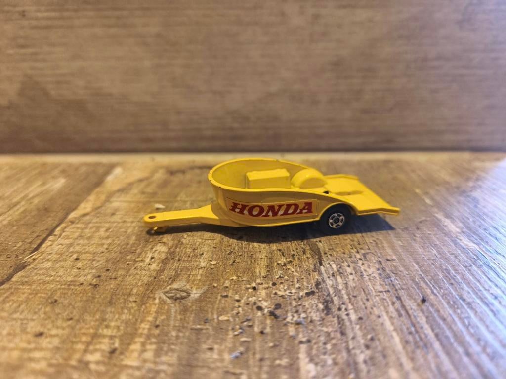 Matchbox lesney no 38 Honda Motorcycle Trailer, Ophalen of Verzenden, Bus of Vrachtwagen