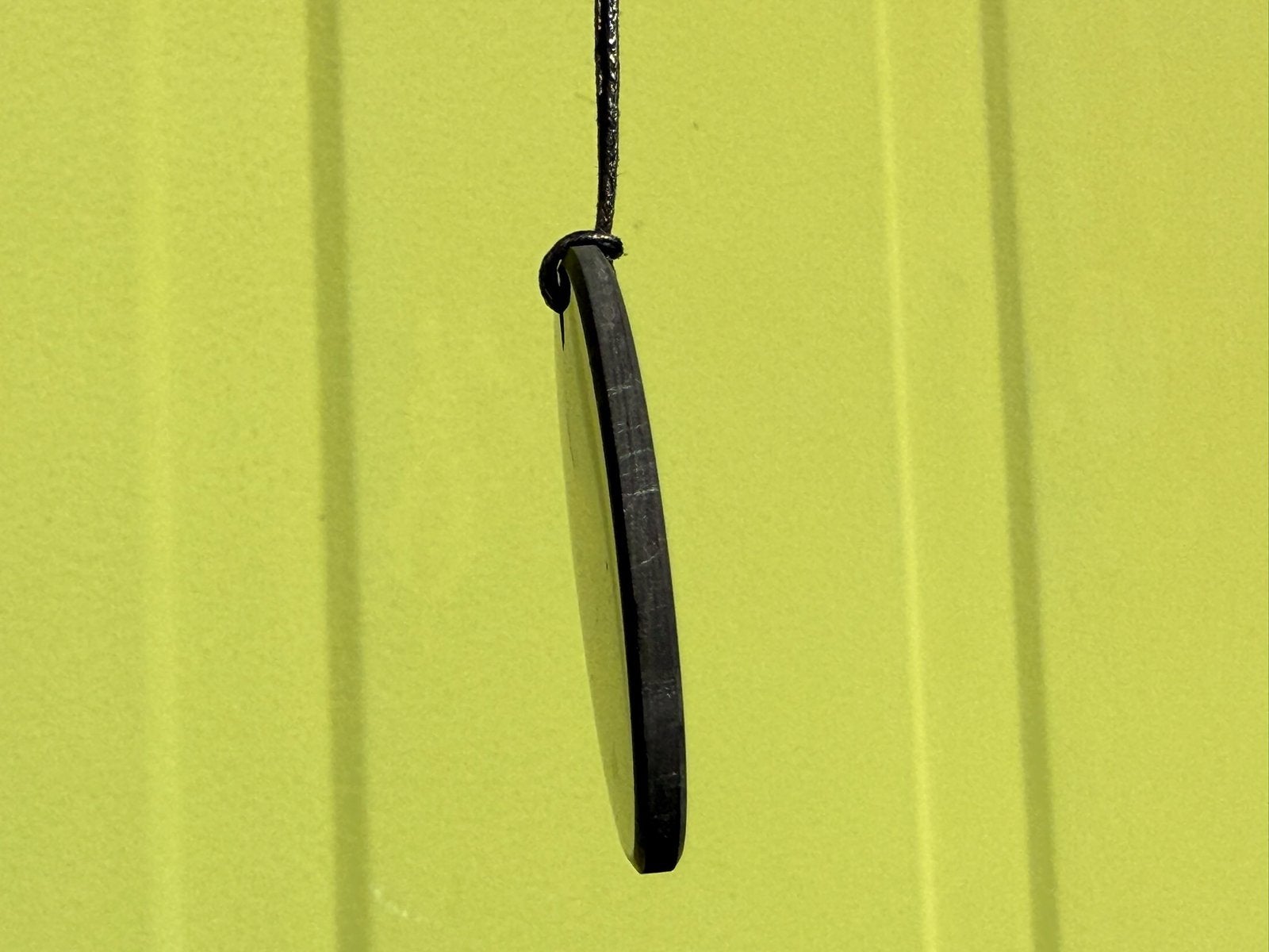 Shungite shungiet hanger mineralen, Verzamelen, Mineralen en Fossielen, Ophalen of Verzenden, Mineraal