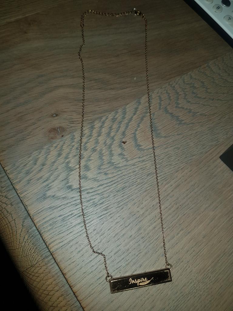 Mi moneda ketting, Sieraden, Tassen en Uiterlijk, Ophalen of Verzenden, Gebruikt, Overige kleuren