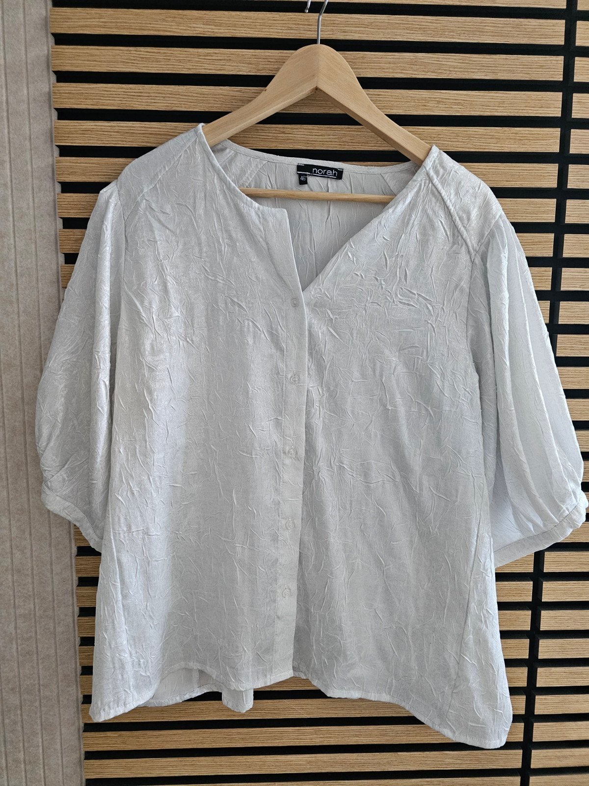 Zilverkleurige blouse Norah maat 46., Ophalen of Verzenden, Zo goed als nieuw, Blouse of Tuniek
