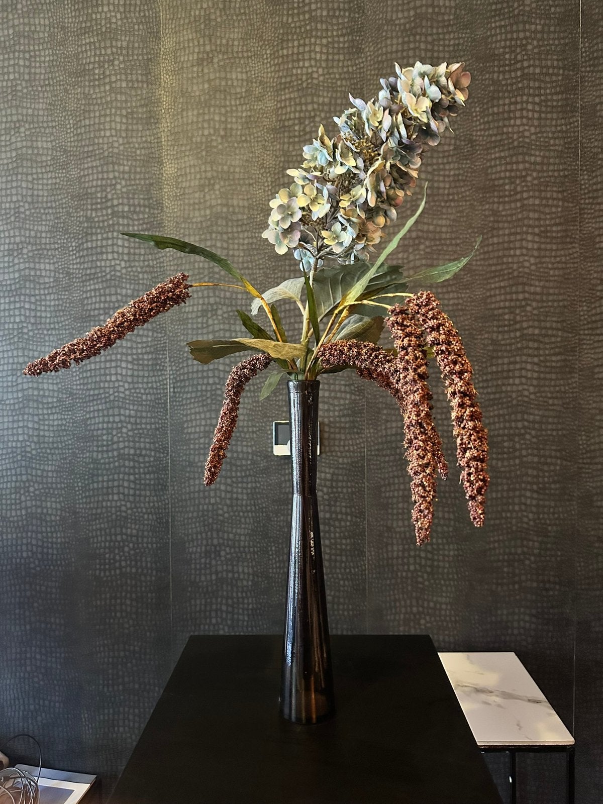Decoratieve vaas met kunstbloemen, Ophalen of Verzenden, Zo goed als nieuw