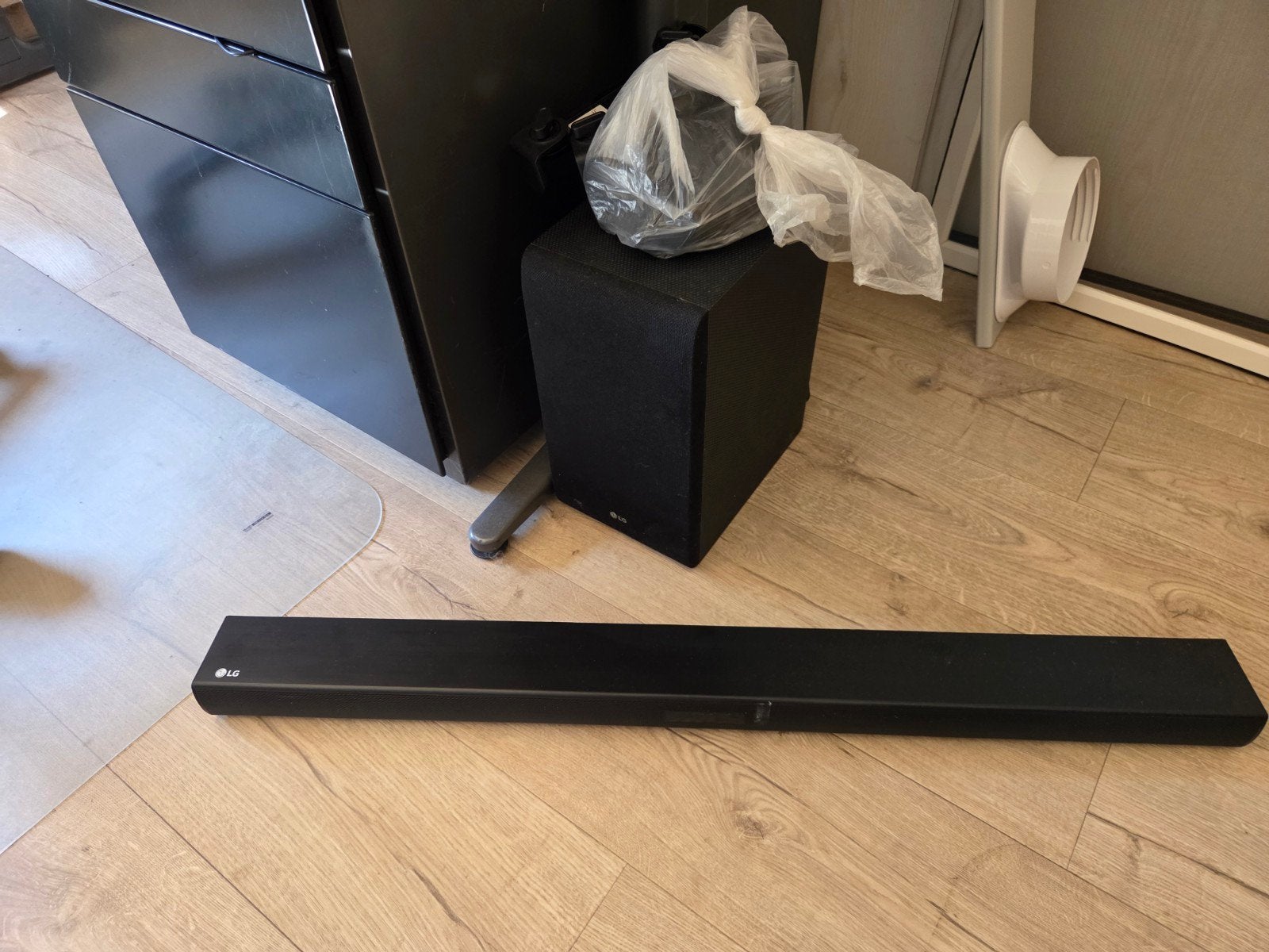 LG SH4D Draadloze Soundbar met Subwoofer, Ophalen, Bluetooth, Zo goed als nieuw