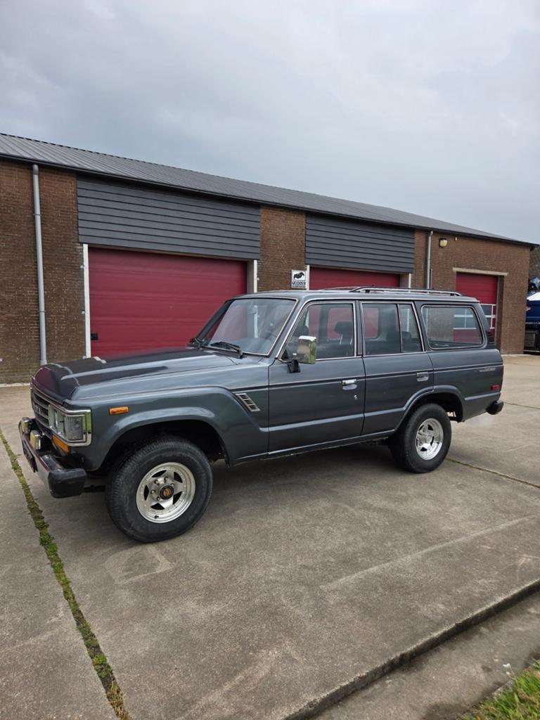 Toyota Landcruiser fj62 injectie 1988 benzine AUTOMAAT, Automaat, 4x4, 157 pk, Leder