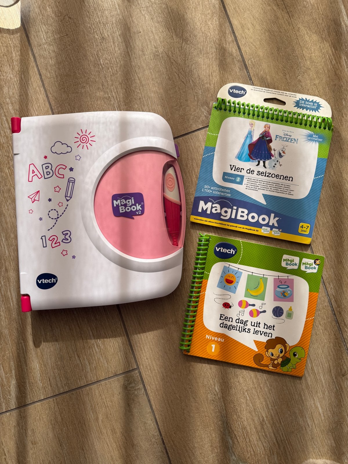 VTech MagiBook met 2 boeken - Educatief Speelgoed, Ophalen, Zo goed als nieuw, Taal en Lezen, Met geluid
