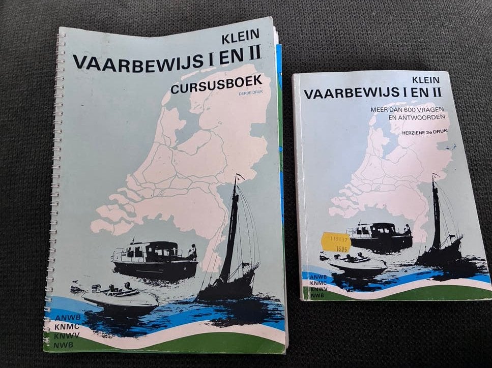 Klein Vaarbewijs I en II Cursusboek & Vragen/Antwoorden, Ophalen of Verzenden, Gelezen, Overige niveaus