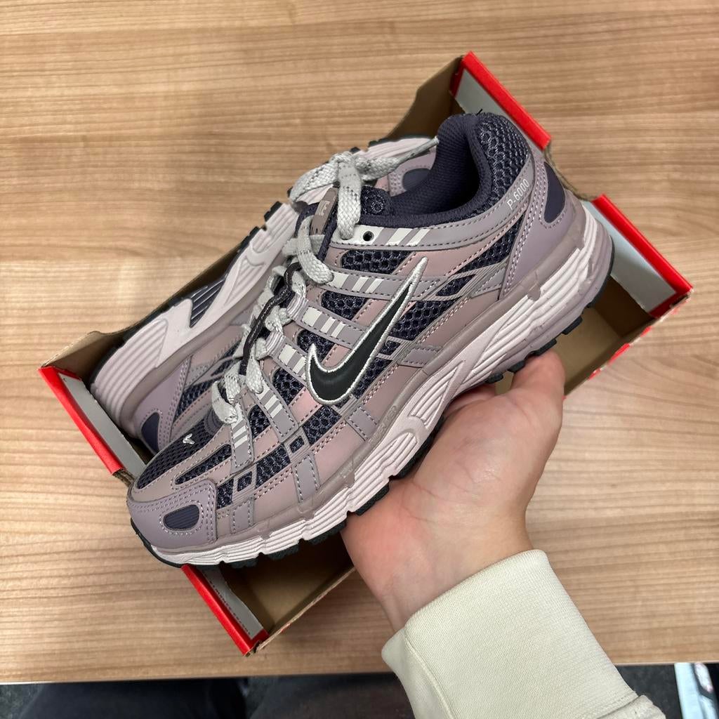 Nike p 6000 light violet maat 36.5 - NIEUW, Overige kleuren, Nieuw, Ophalen of Verzenden, Sneakers of Gympen