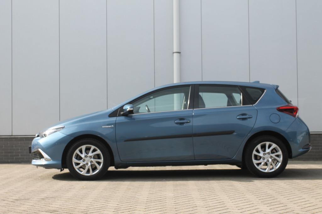 Toyota Auris 1.8 Hybrid Dynamic (bj 2016, automaat), Gebruikt, Euro 6, 4 cilinders, Blauw