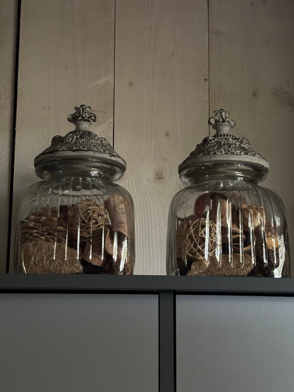 Decoratieve glazen potten met deksel (set van 2), Ophalen, Vintage, Meerkleurig, Zo goed als nieuw
