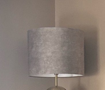 Grijs / taupe cilinder lampenkap velvet, Ophalen, Zo goed als nieuw, Grijs, Rond