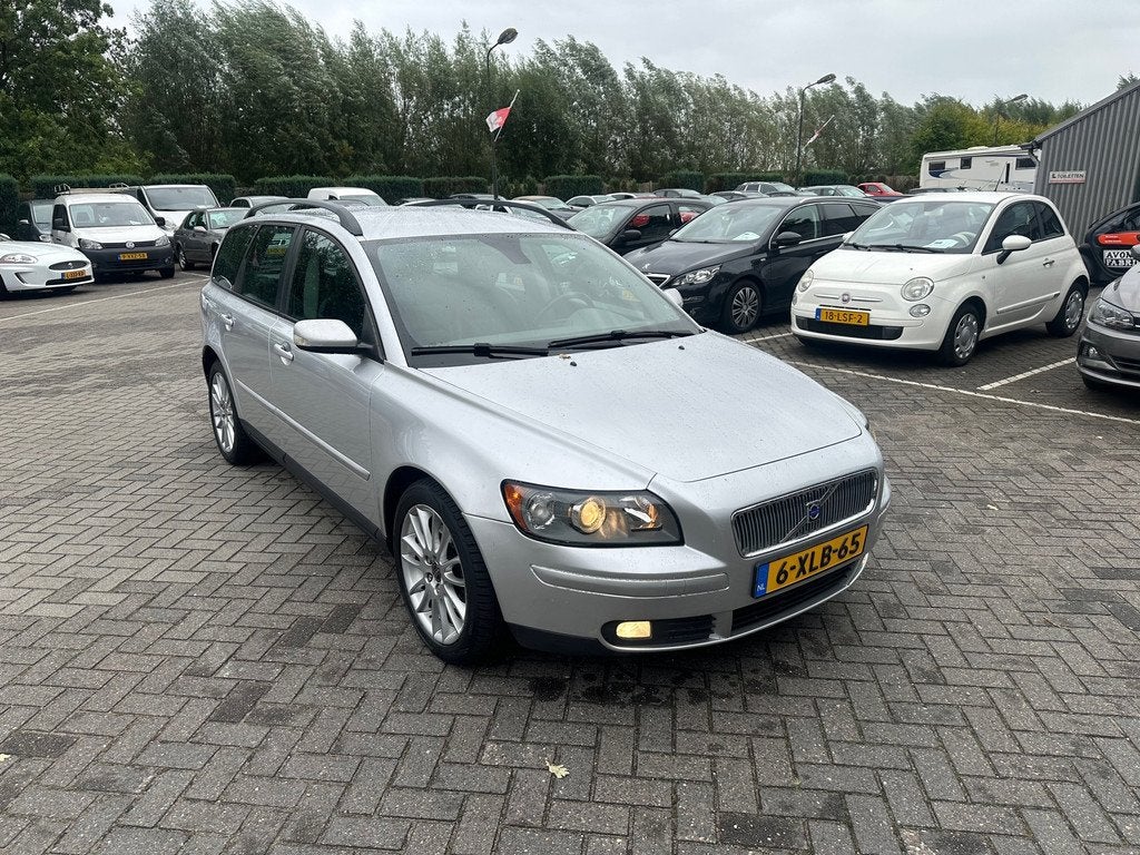 Volvo V50 2.4 automaat , leer , pdc , 148.000 km, Auto's, Volvo, Gebruikt, 700 kg, 11 km/l, 2435 cc