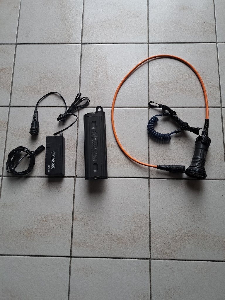 Metalsub duiklamp, Watersport en Boten, Ophalen, Zo goed als nieuw, Duiklamp