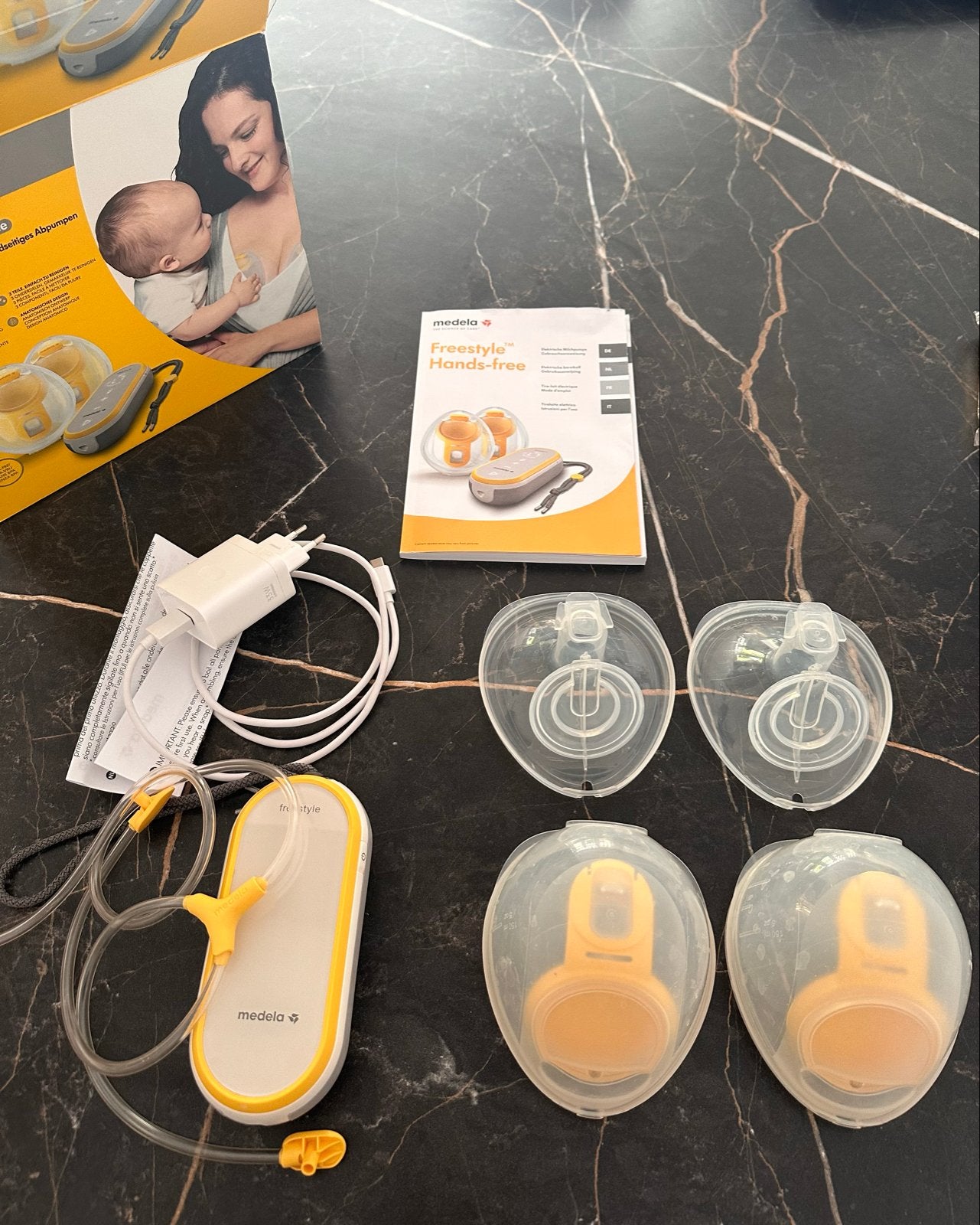 Medela Freestyle Hands-free Dubbele Elektrische Borstkolf, Ophalen of Verzenden, Zo goed als nieuw