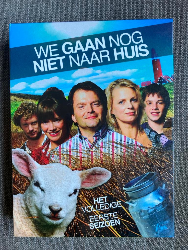 We Gaan Nog Niet Naar Huis - Het Volledige Eerste Seizoen, Cd's en Dvd's, Dvd's | Tv en Series, Alle leeftijden, Boxset, Ophalen of Verzenden