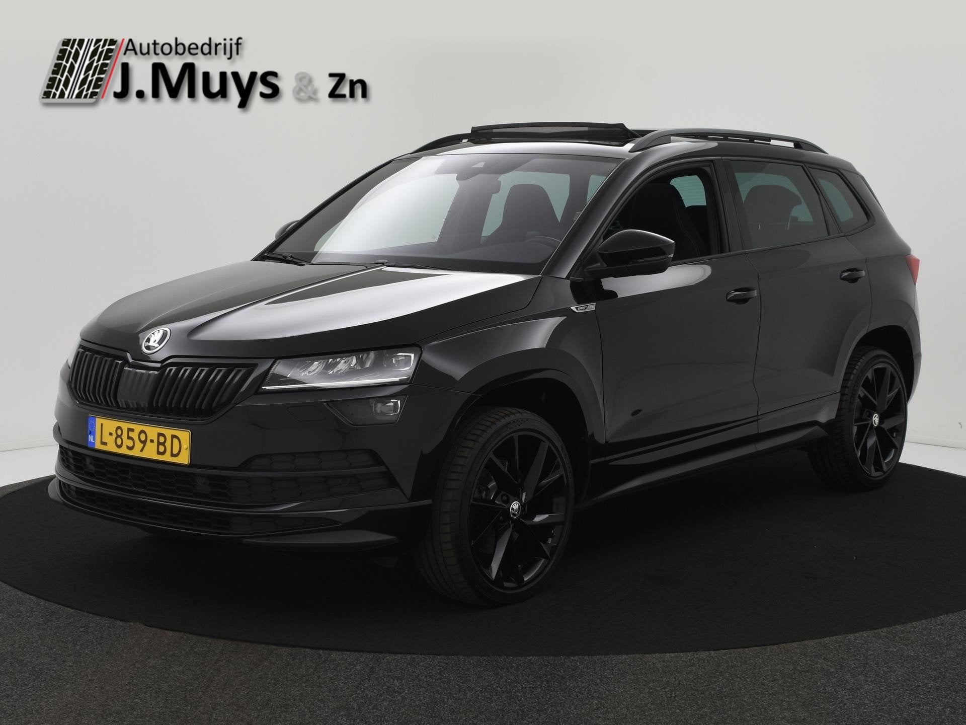 Skoda Karoq 1.5 TSI ACT Sportline Business PANODAK|BLIS|ACC|, Auto's, Stof, 4 cilinders, 150 pk, Zwart