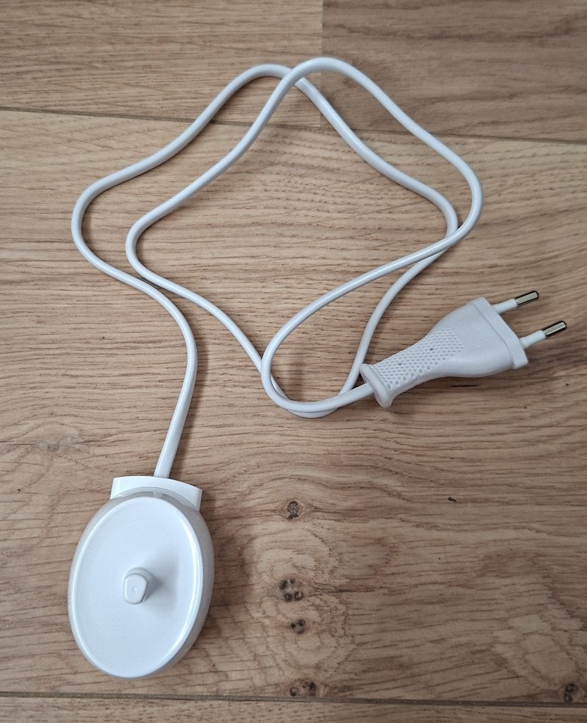 Braun Oplader Type 3757 voor Elektrische Tandenborstel., Sieraden, Tassen en Uiterlijk, Ophalen of Verzenden, Zo goed als nieuw